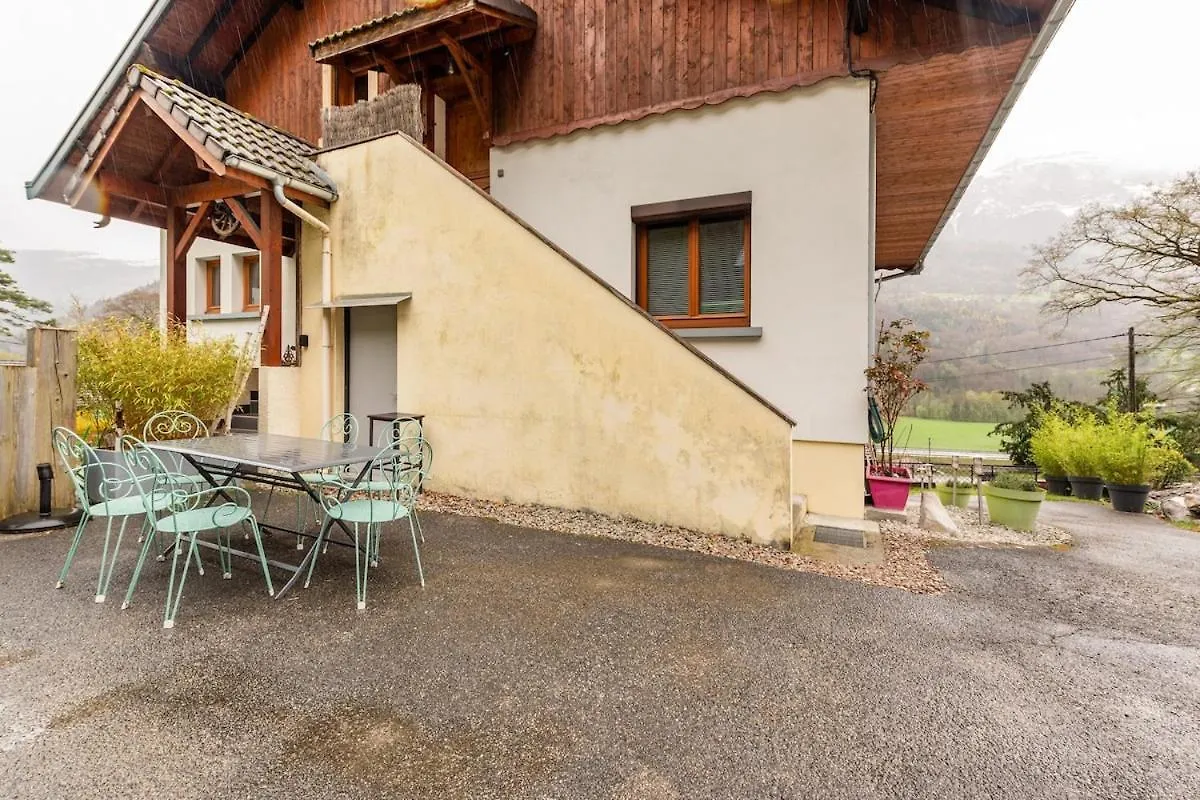 Grand Appartement La Grangeat Magland France